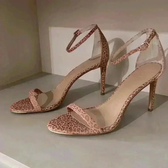 Banana Republic Shoes - New Cheetah banana republic stiletto heels‎